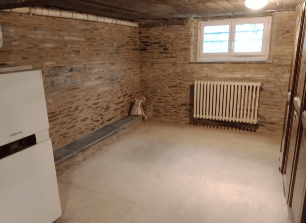 Restauration des enduits en sous sol au sable à Angers