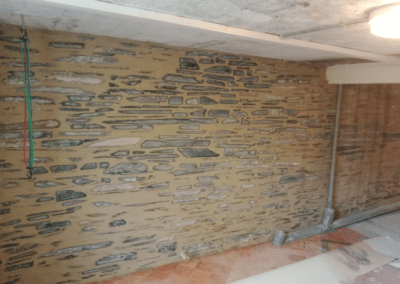 Restauration des enduits en sous sol au sable à Angers