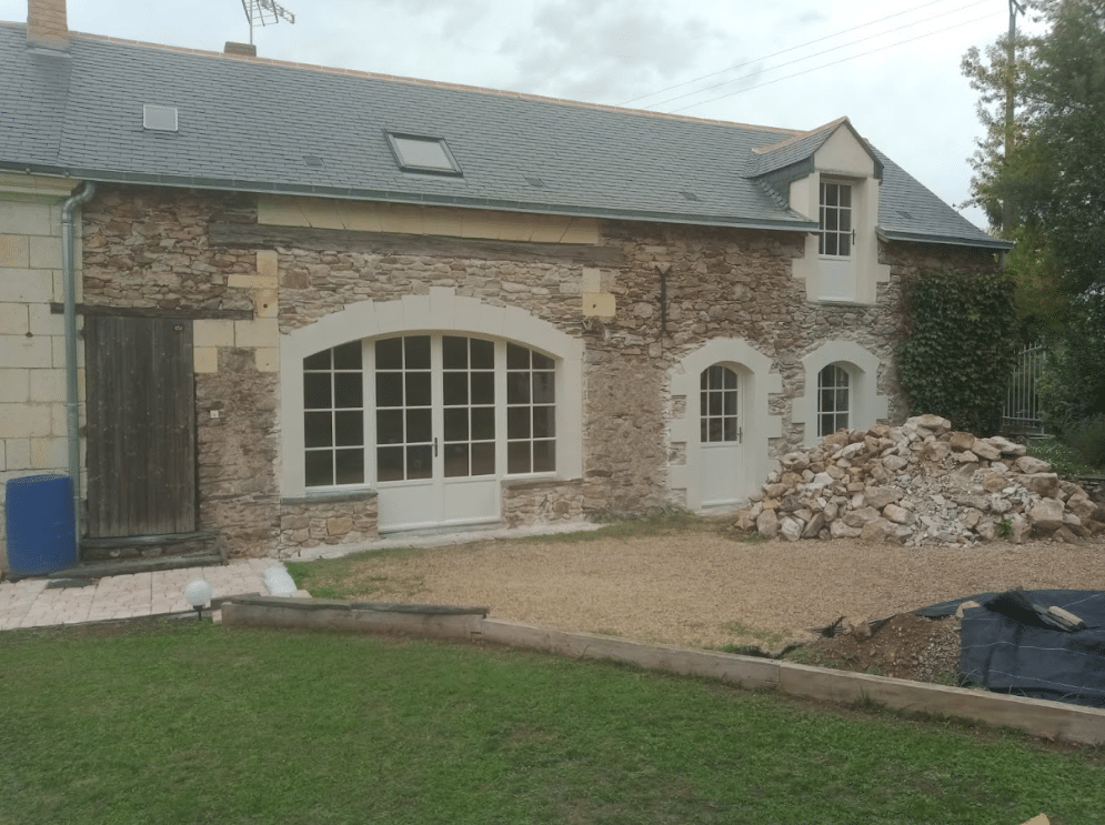 Restauration des ouvertures en Pierres Tuffeau à St Sulpice