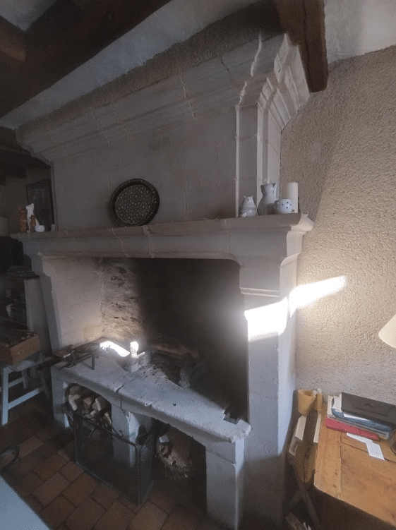 Restauration d'une cheminée en pierres