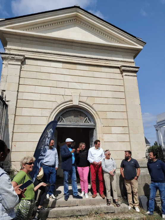 Restauration en Pierres Tuffeau tout autour du mausolée
