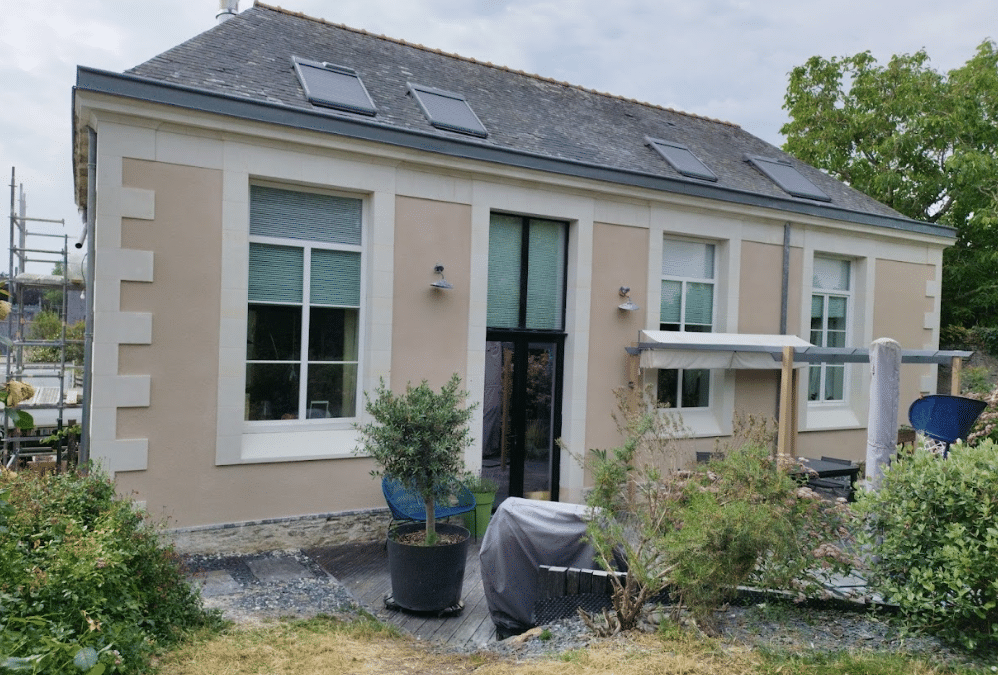 Restauration d&rsquo;une façade en pierres de Tuffeau